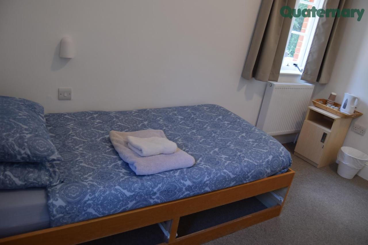 Fsc Juniper Hall Hostel 米克勒姆 外观 照片