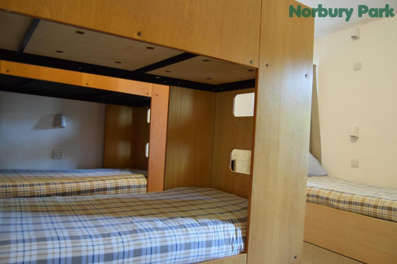 Fsc Juniper Hall Hostel 米克勒姆 外观 照片